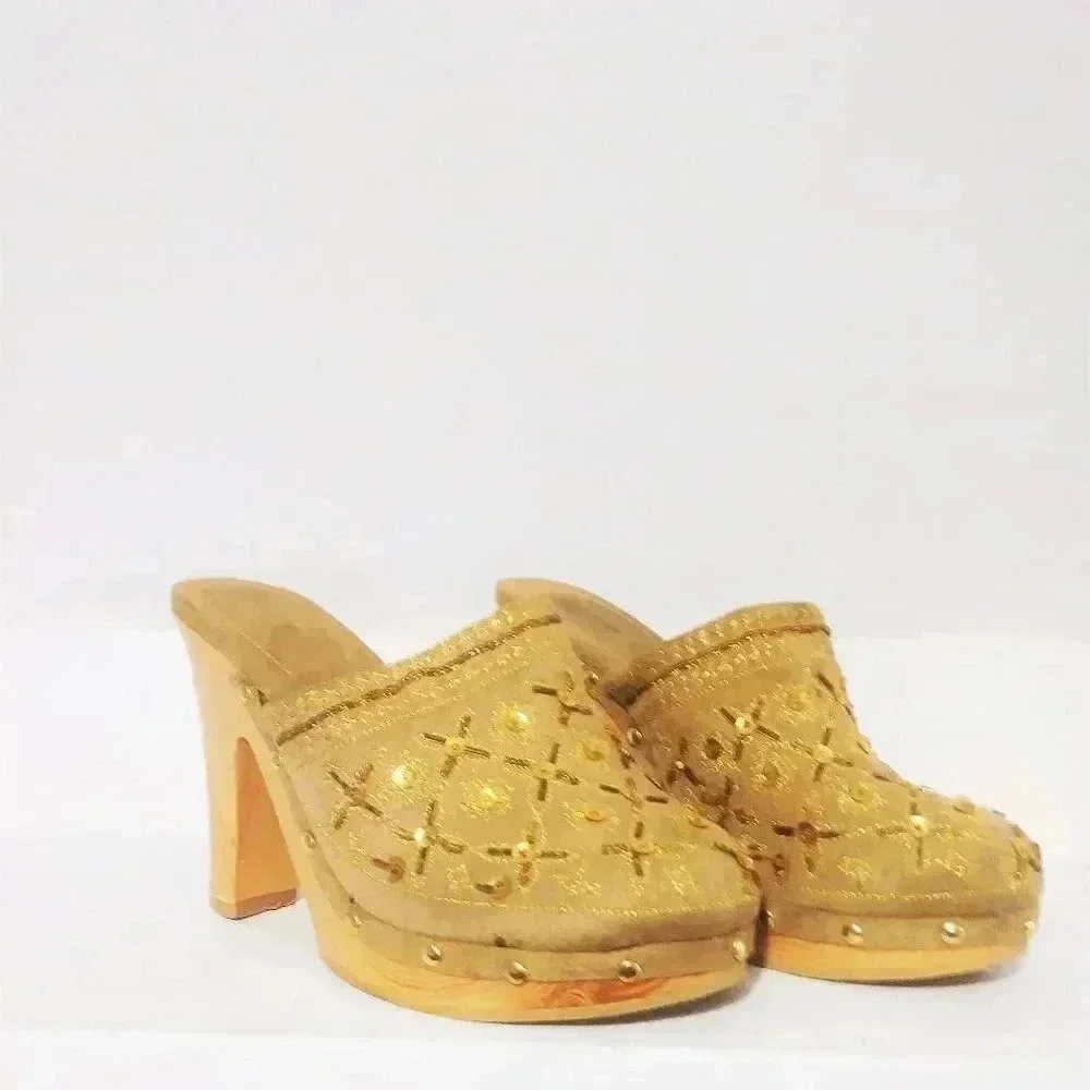 Gold Beaded Wooden Platform Clogs Mules Women's Size 7.5 Heels - Picture 2 of 7